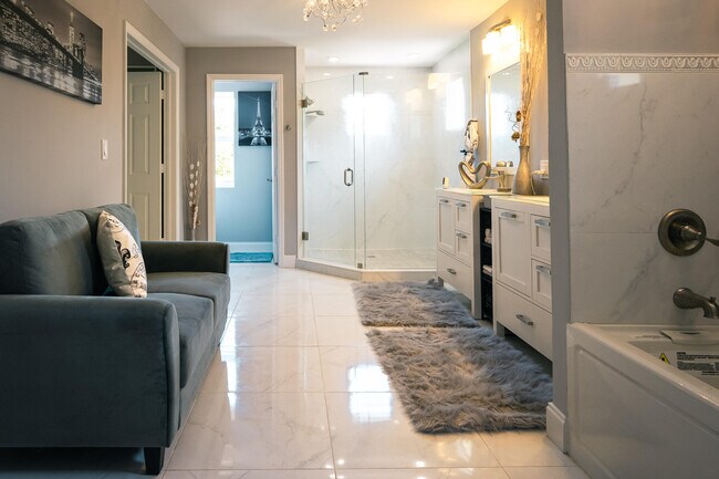 Building Photo - 5569 SE Hammock Reserve Terrace