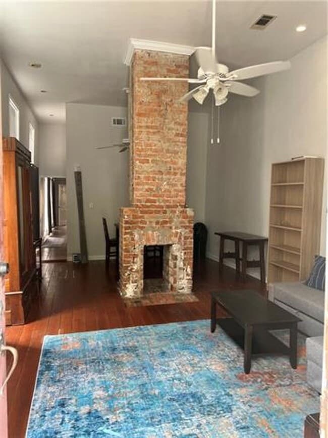 Building Photo - 3026 Constance St