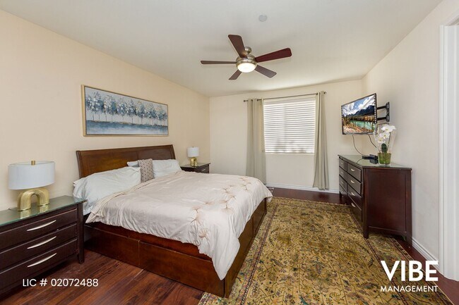 Building Photo - Gated Community-Lynn Oaks Estates Pool Hom...