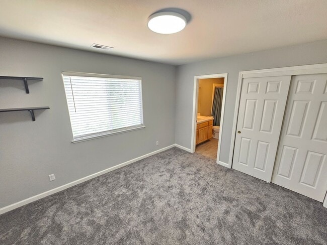 Building Photo - 795 Avante Pl