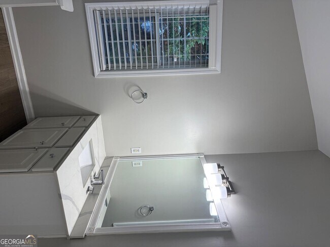 Building Photo - 1105 Trumpet Vine Ct SE