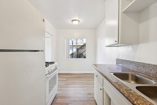 Building Photo - 6100 West Blvd