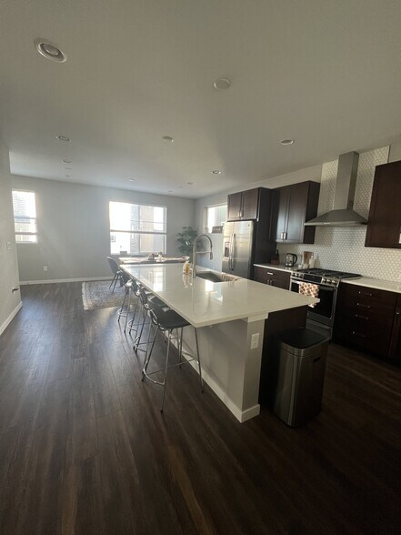 Building Photo - 8951 Ramblestone St