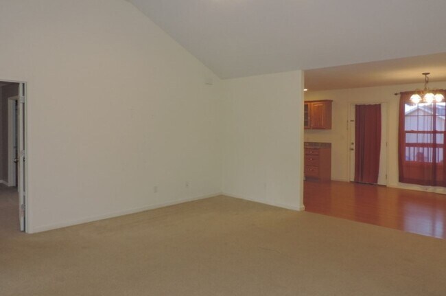 Building Photo - 19550 Lenox Ln