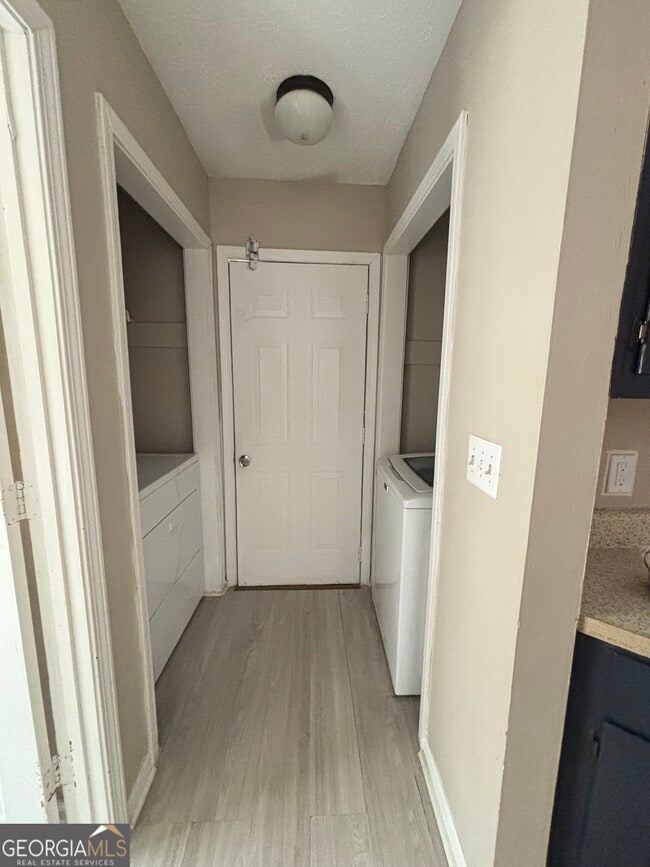 Building Photo - 1216 Cedar Creek Ct NW