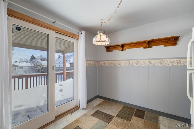 Building Photo - 212 Santin Dr