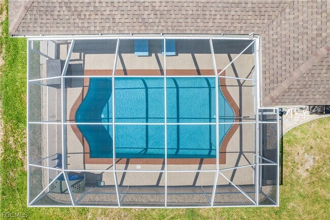 Building Photo - 428 SW 37th St