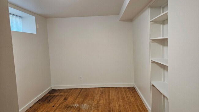 Building Photo - Ruby Duplex