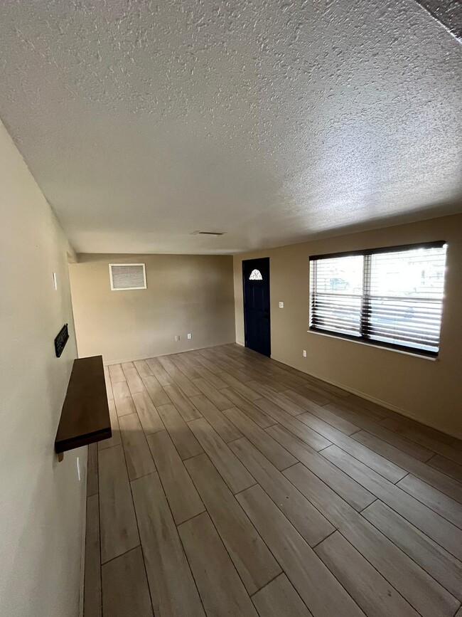 Building Photo - 4620 Aegean Ave