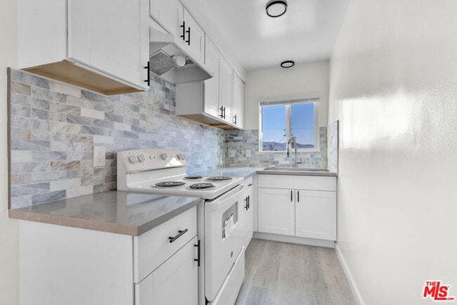 Building Photo - 7228 Allott Ave