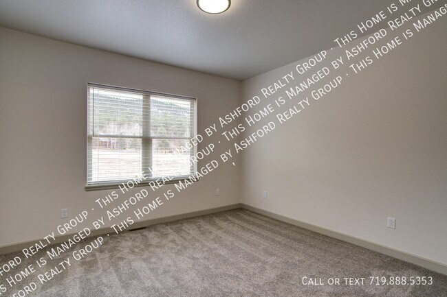 Building Photo - 518 Brecken Ct