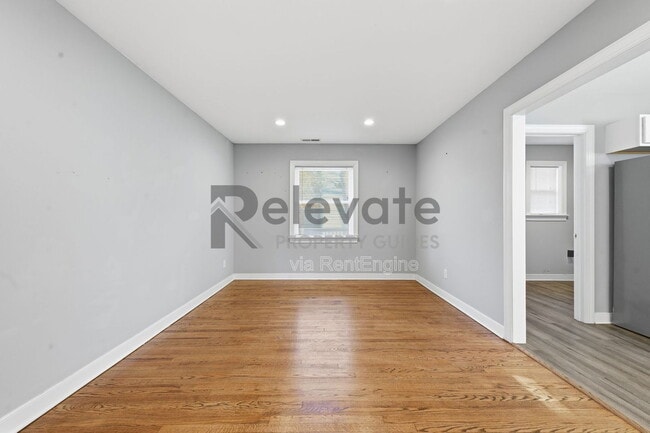 Building Photo - 8410 Yolanda Rd