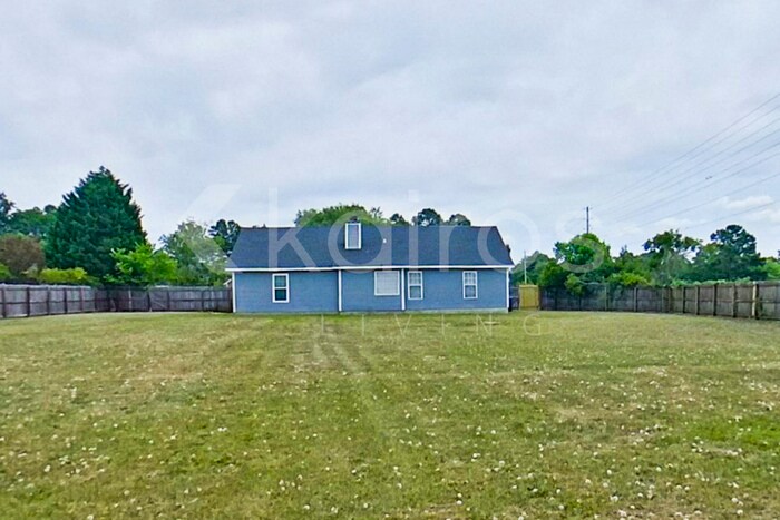 Building Photo - 150 Chapel Hill Dr