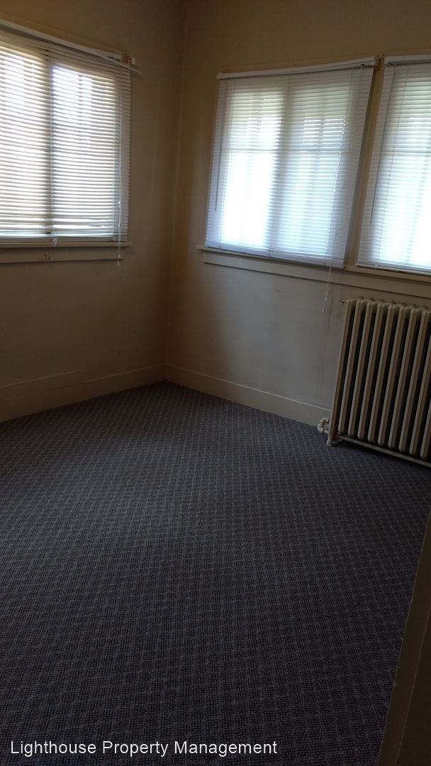 Building Photo - 231 Lyon St NE