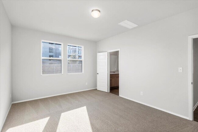 Building Photo - 2711 Totley Rd