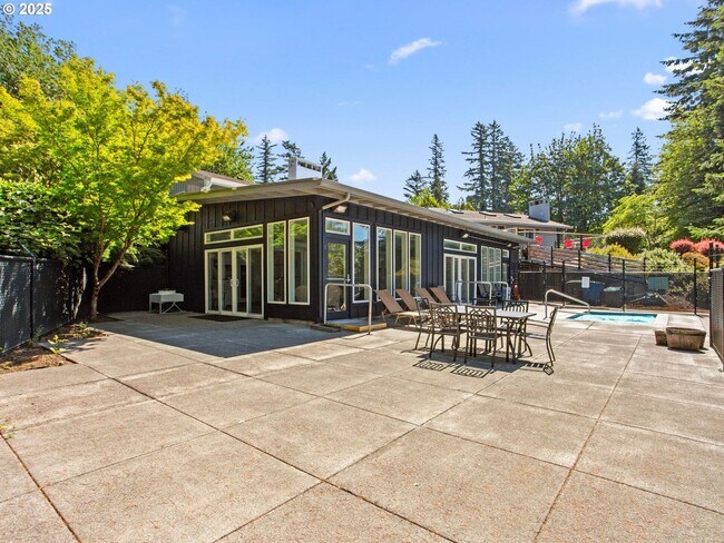 Building Photo - 5447 N St