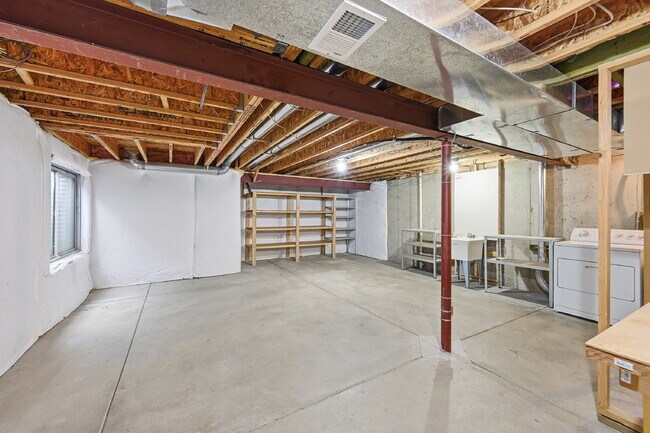 Building Photo - $2,260.95 - 2 Bed, 2 Bath Condo in Parker with In Unit Laundry and Central AC!