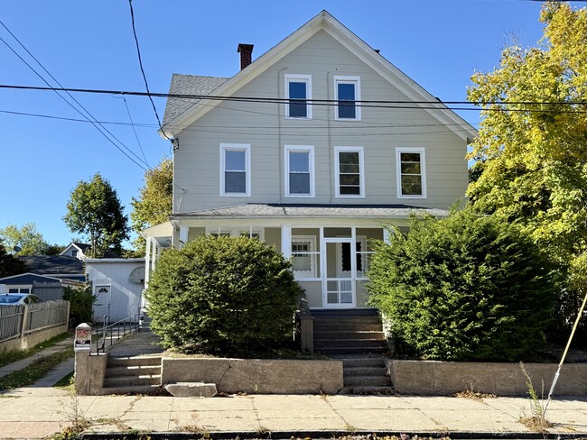 Primary Photo - 22 Hawthorne Ave