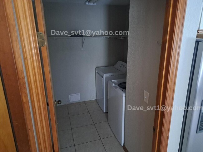 Building Photo - 8055 SW 53rd Ct