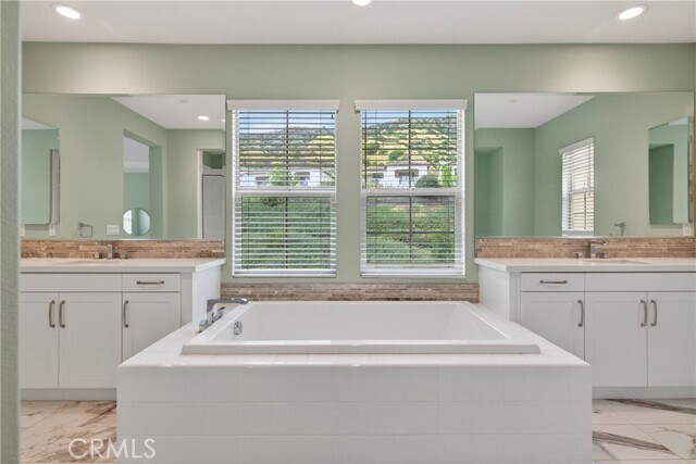 Building Photo - 755 Orange Blossom Way