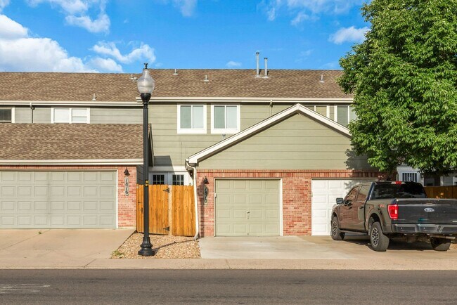 Building Photo - Modern Edgewater Condo Near Sloan’s Lake A...