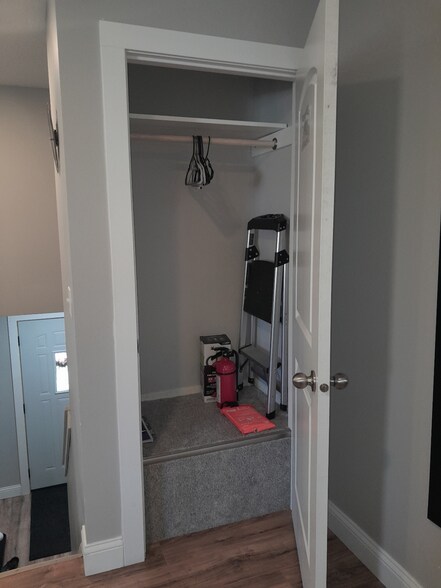 Building Photo - 15423 Trillium Cir