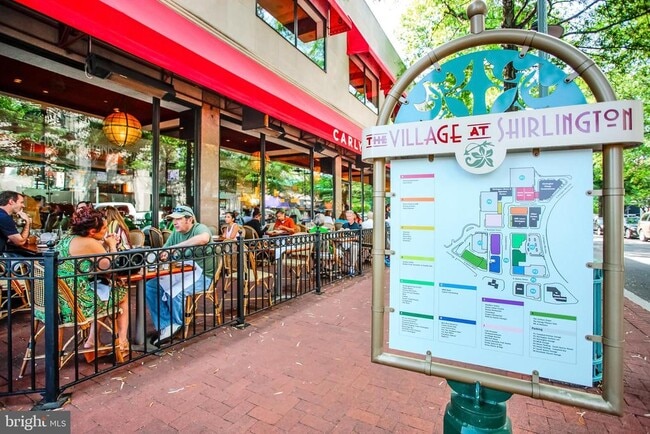 Building Photo - 2822 S Buchanan St