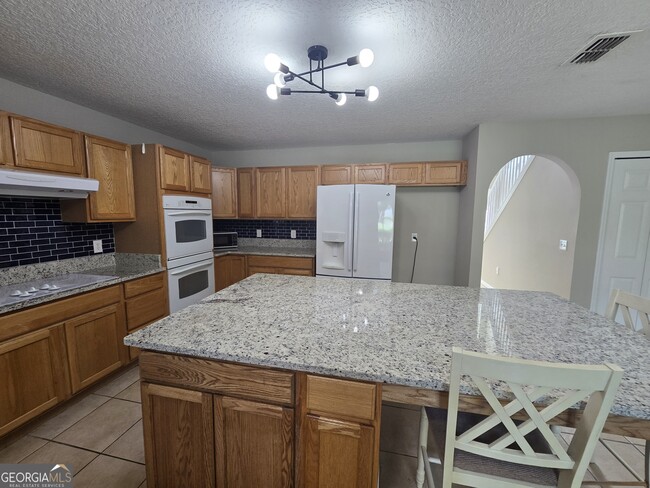 Building Photo - 405 Brooklet Cir