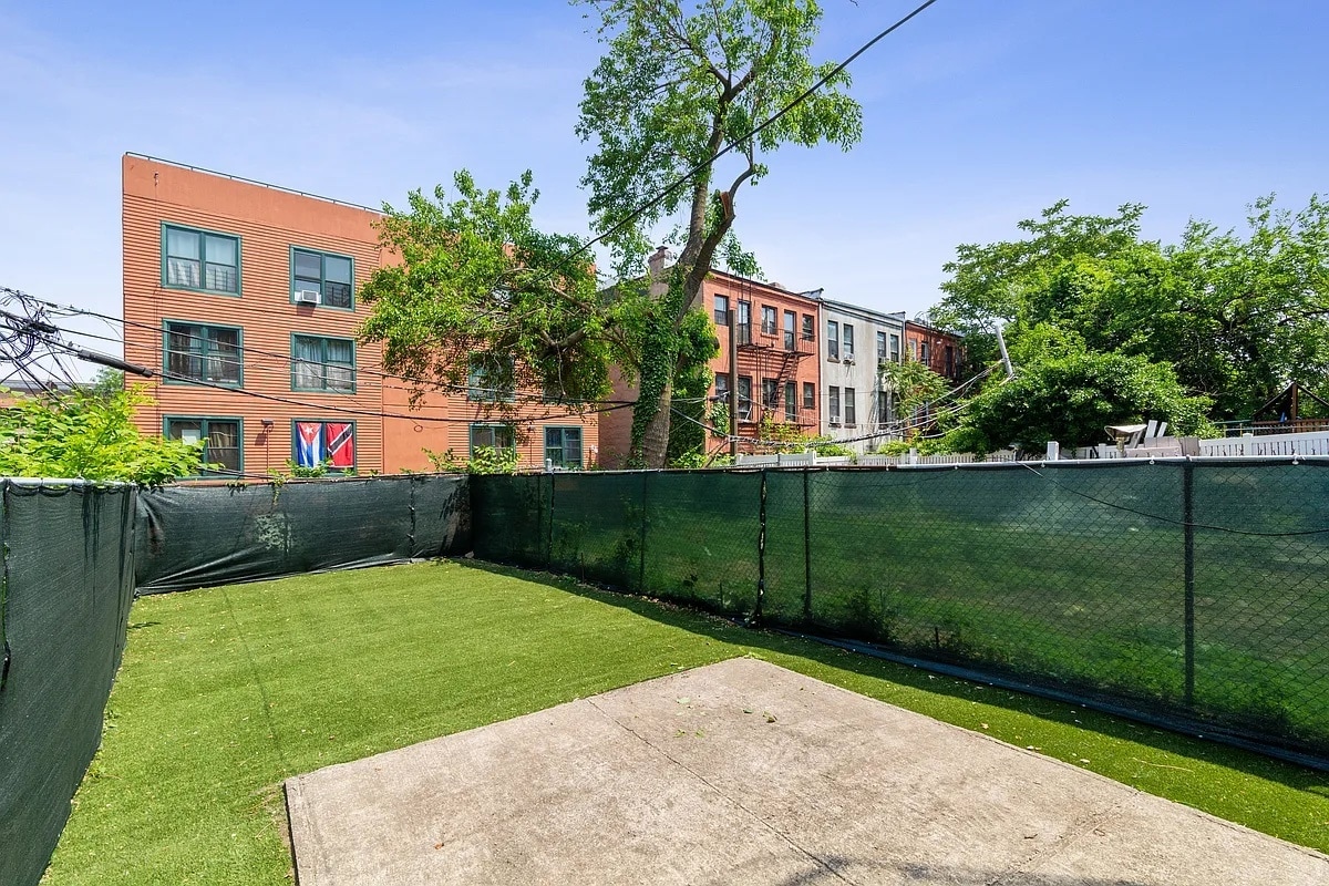 backyard - 1935 Fulton St