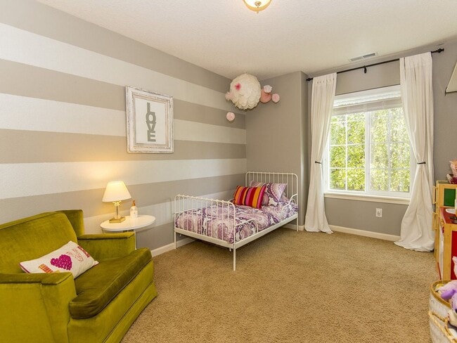 Building Photo - Great four bedroom home in Beaverton!