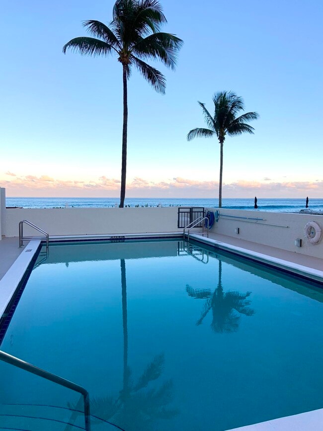 Building Photo - 3555 S Ocean Blvd