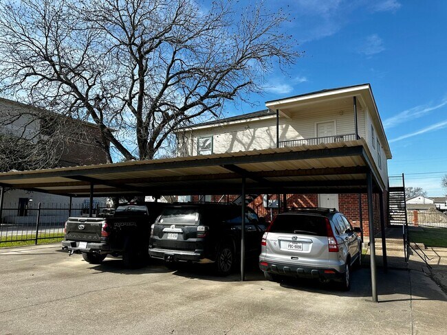 Building Photo - 1318 James Ave