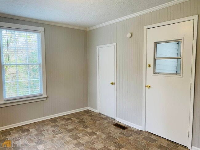 Building Photo - 513 Harwell Ave