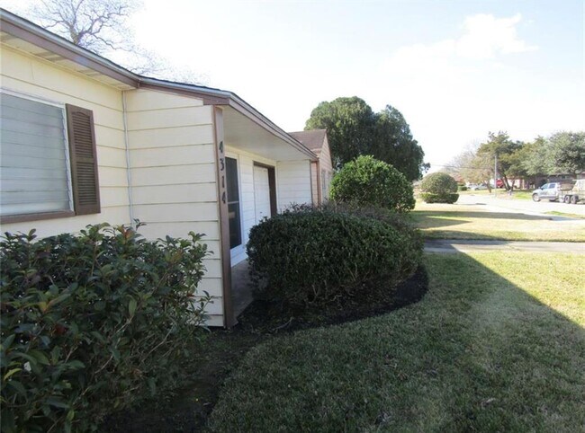 Building Photo - 4314 Tareyton Ln