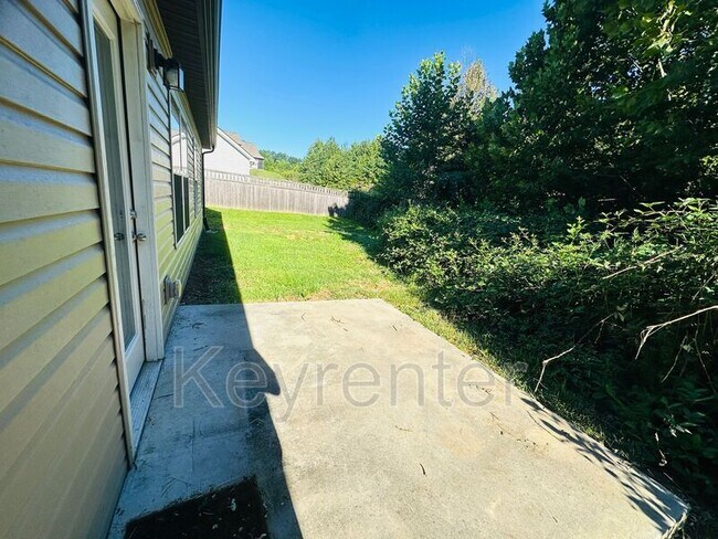 Building Photo - 6335 Altacrest Ln