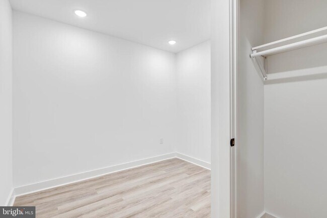 Building Photo - 2331 N 16th St