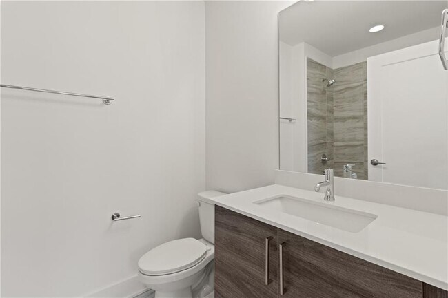 Building Photo - 1292 Chelsea Cir NW