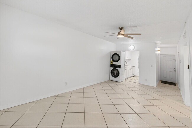 Building Photo - 500 SW 2nd Ave