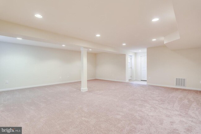 Building Photo - 9874 Foxhill Ct