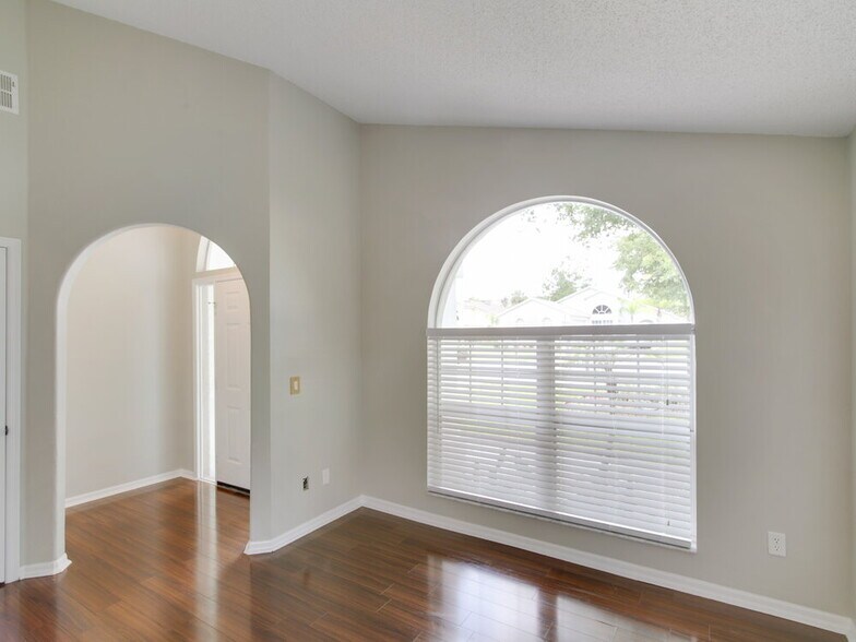 Building Photo - 16329 Coopers Hawk Ave