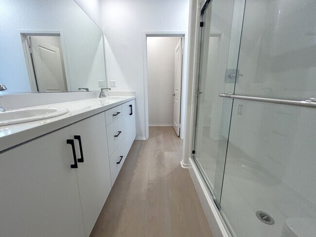 Building Photo - Milk Thistle Ln  Chino, 91708  (4 Bed, 4 Bath)