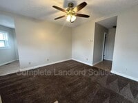 Building Photo - 1362 Chestnut St