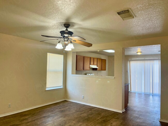 Building Photo - 955 Marble Point