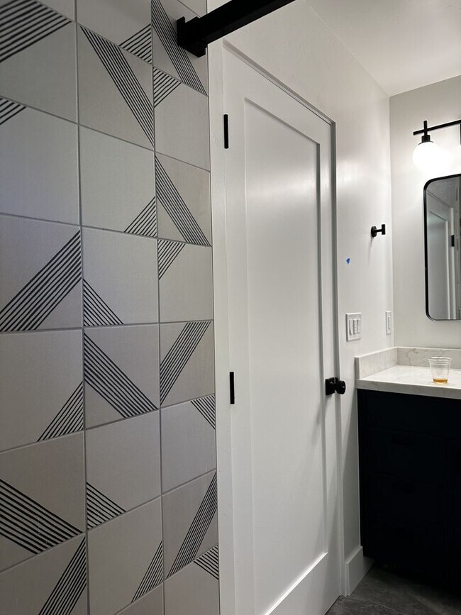 Building Photo - Beautifully Remodeled 4 Bedroom Home