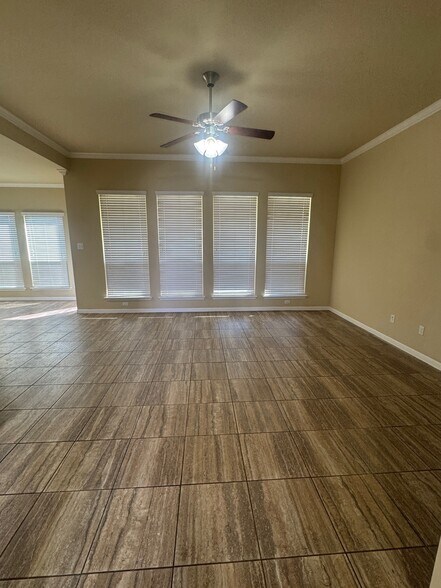 Building Photo - 1107 Rhodactis Dr