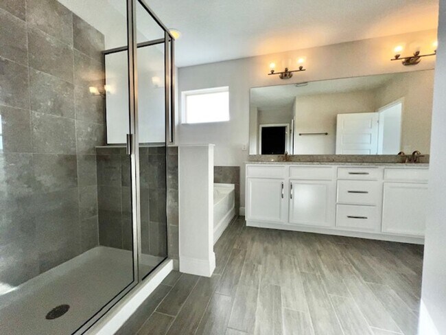 Building Photo - SPECTACULAR MODERN HOME!!Relaxing water views- MOVE IN September 2026-2 story 4 bed 3.5 bath HM i...