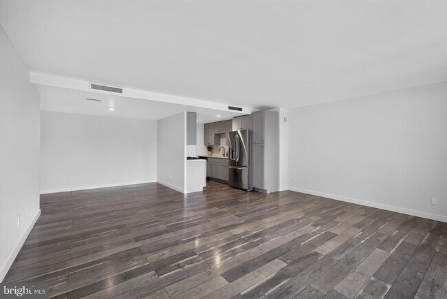 Building Photo - 4600 Duke St
