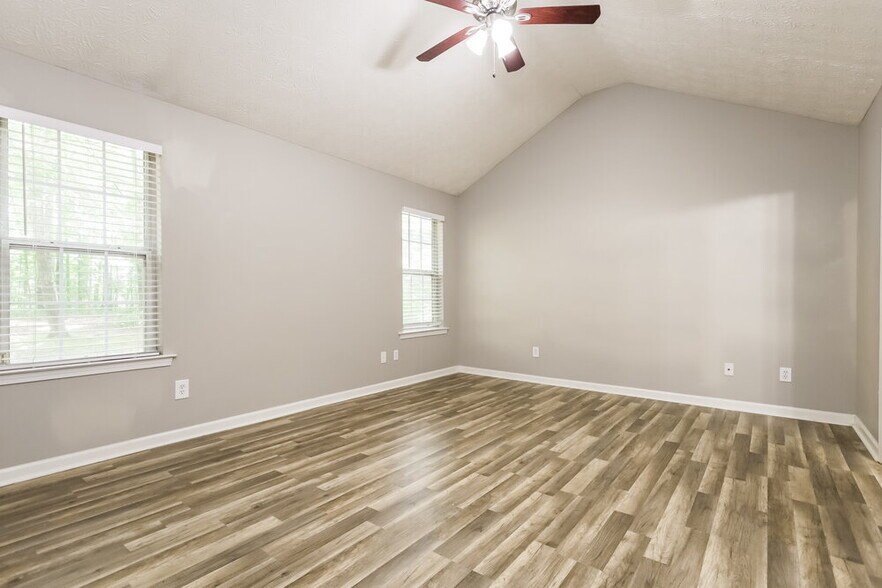 Building Photo - 130 Stoney Brook Way