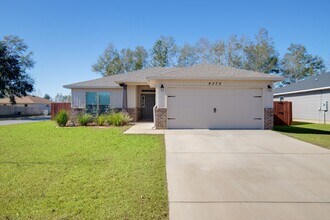 Building Photo - Corner Lot & Fenced 4/2 Ready for Move In!...