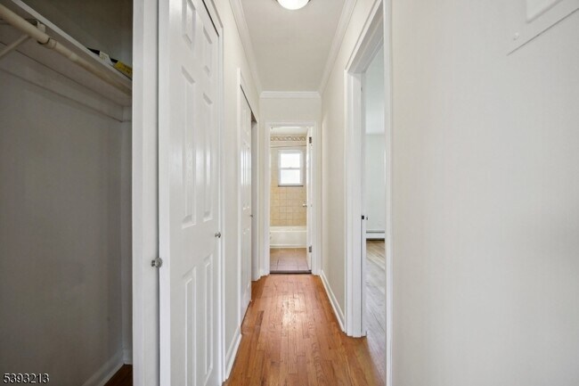 Building Photo - 300 Claremont Ave